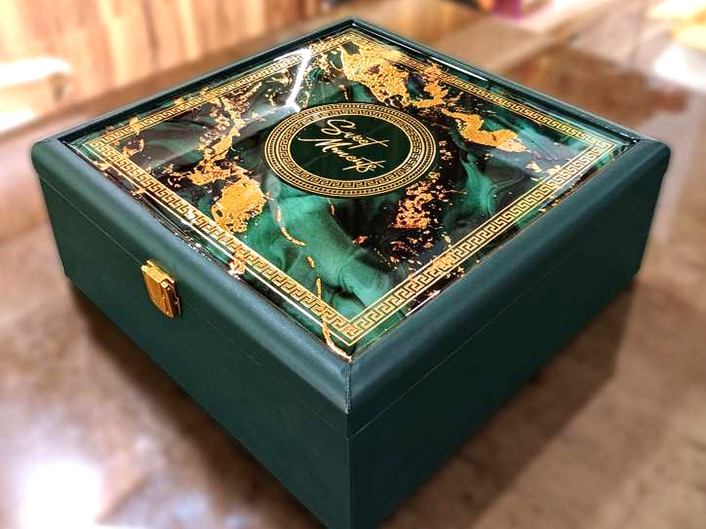 The B-6 Signature — Reference B-6, Resin Gift Series