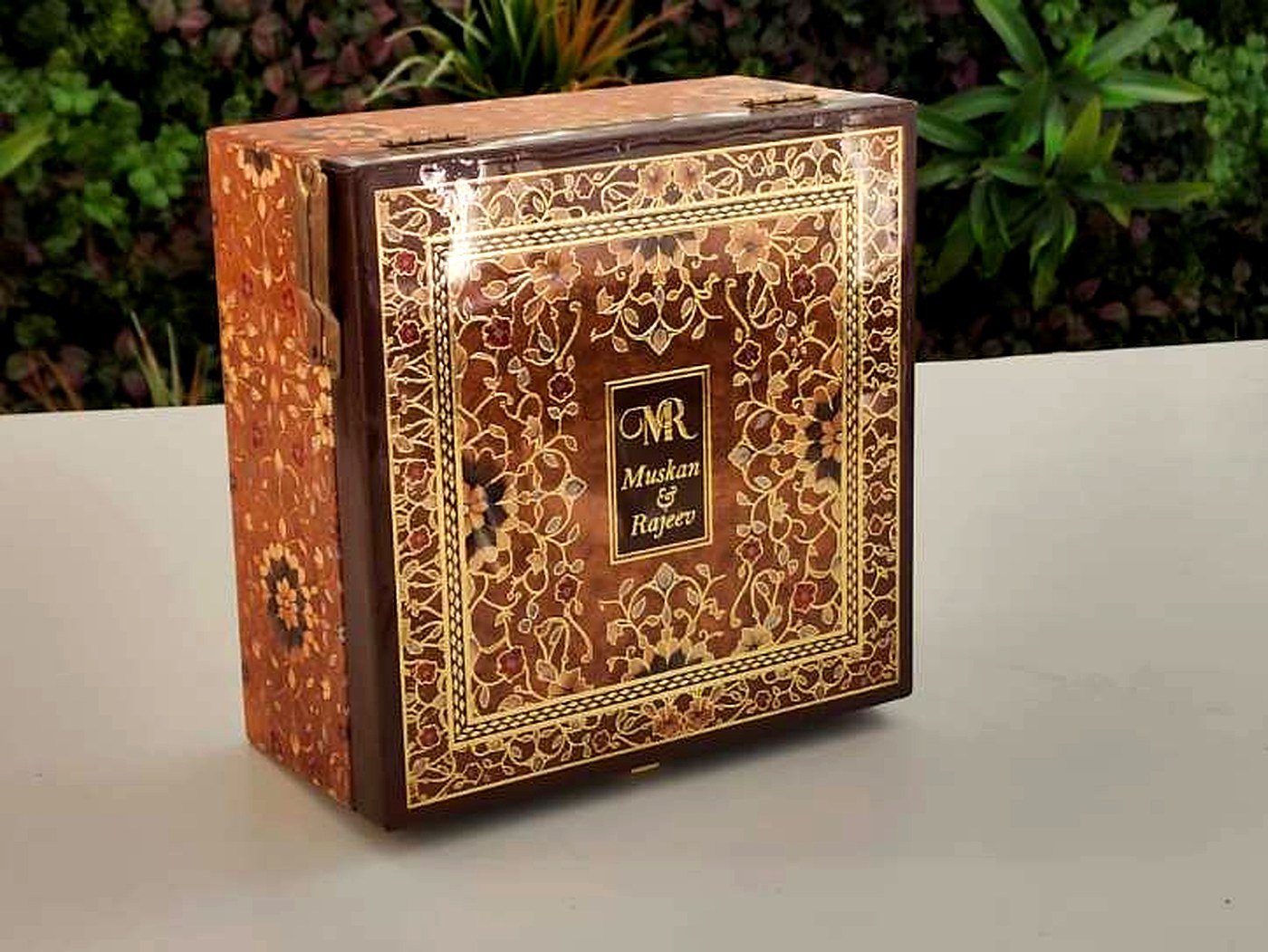 The Muskan & Rajeev — Reference F-17, Bhaji Box Series
