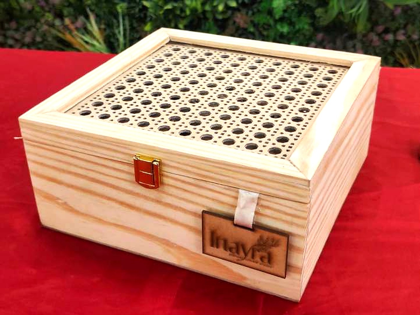 The Pinewood Square — Reference G-4, Pinewood Box Series